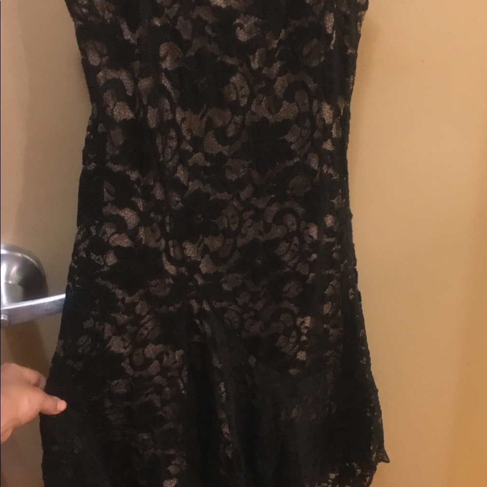 White House | Black Market Lace Dress - Picture 3 of 6